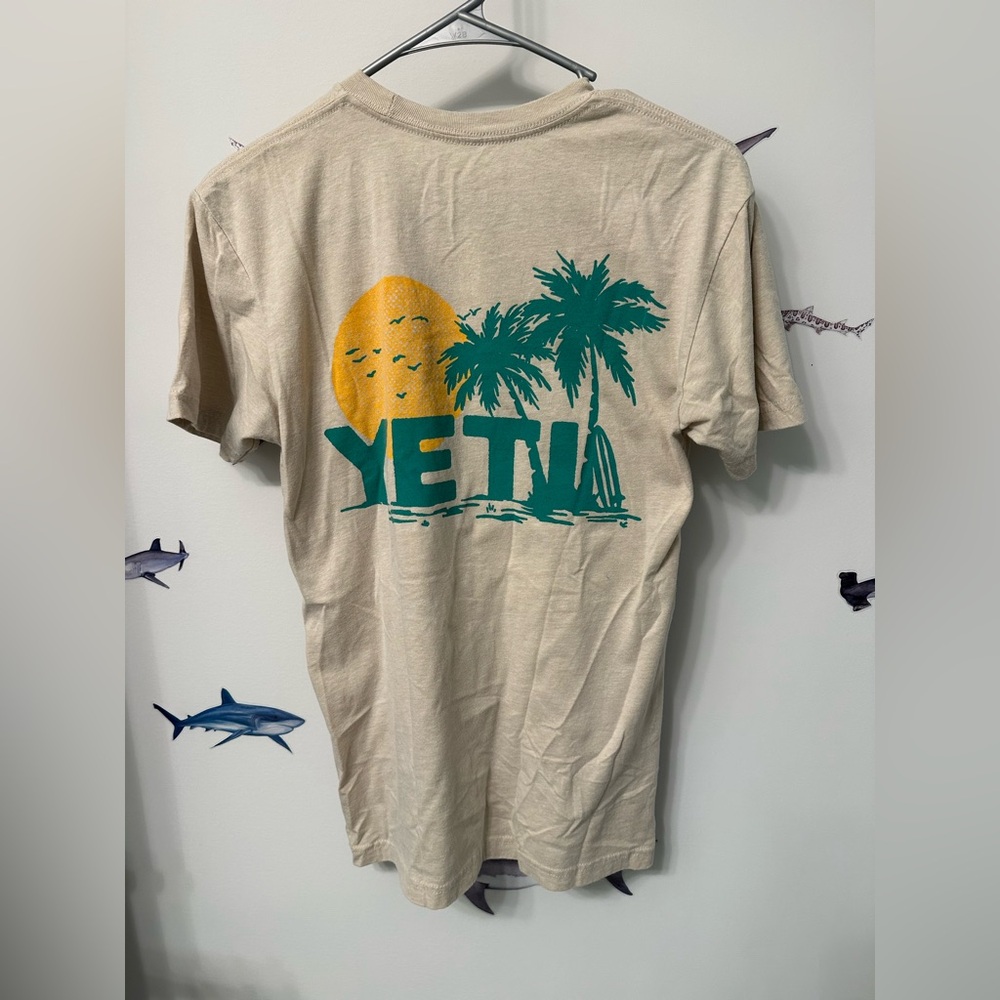 YETI Men’s T shirt, size S - Picture 4 of 4